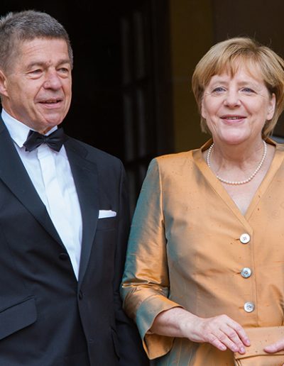 Bundeskanzlerin Angela Merkel und ihr Ehemann Joachim Sauer [Foto: Robert Schmiegelt]