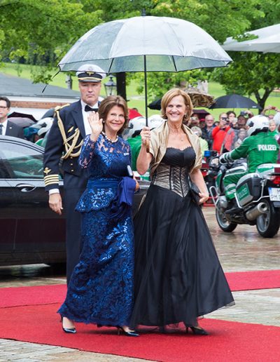 Die schwedische Königin Silvia und Frau Karin Seehofer [Foto: Robert Schmiegelt]