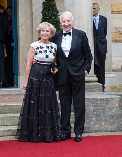Früherer bayerischer Ministerpräsident Edmund Stoiber mit seiner Frau Karin [Foto: Robert Schmiegelt]